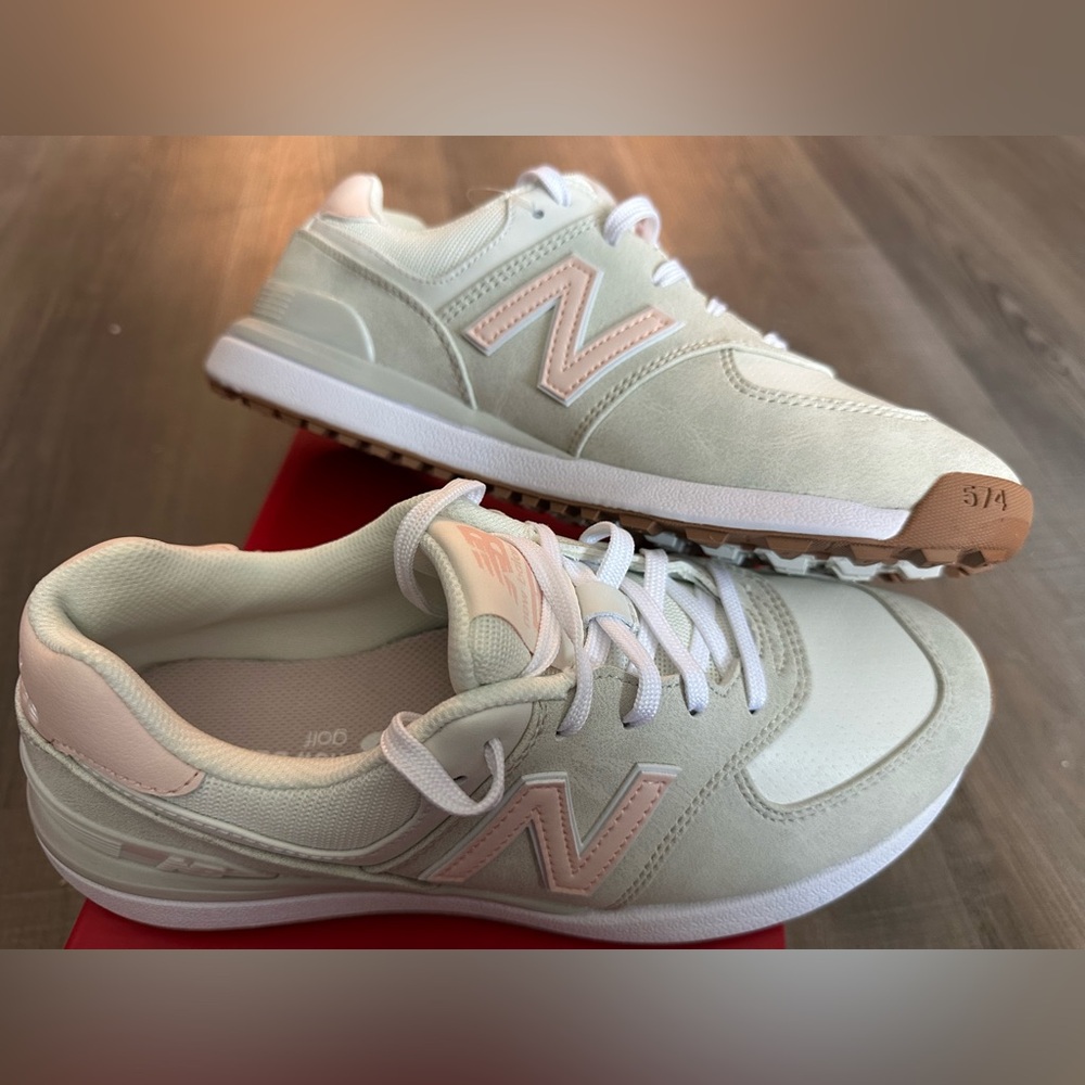 New Balance Women's Athletic Shoes in Light Grey and Pink - Picture 1 of 9